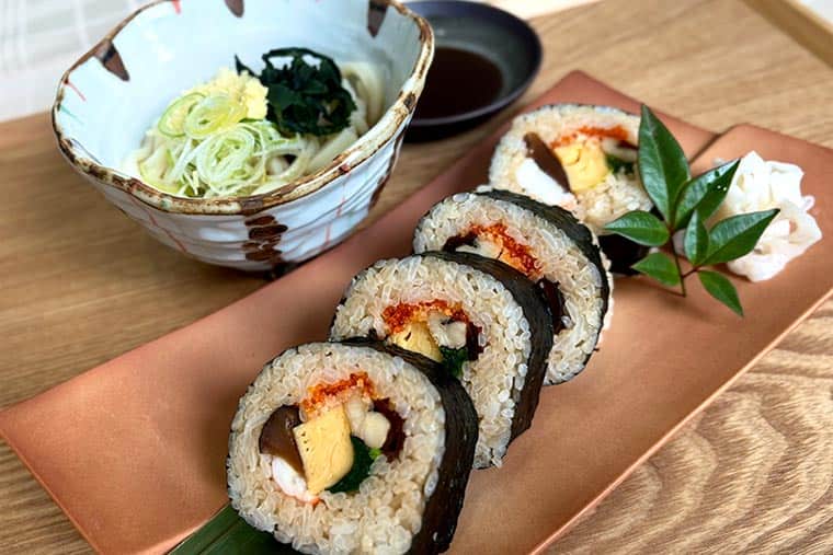 五目太巻きと小ぶっかけうどん