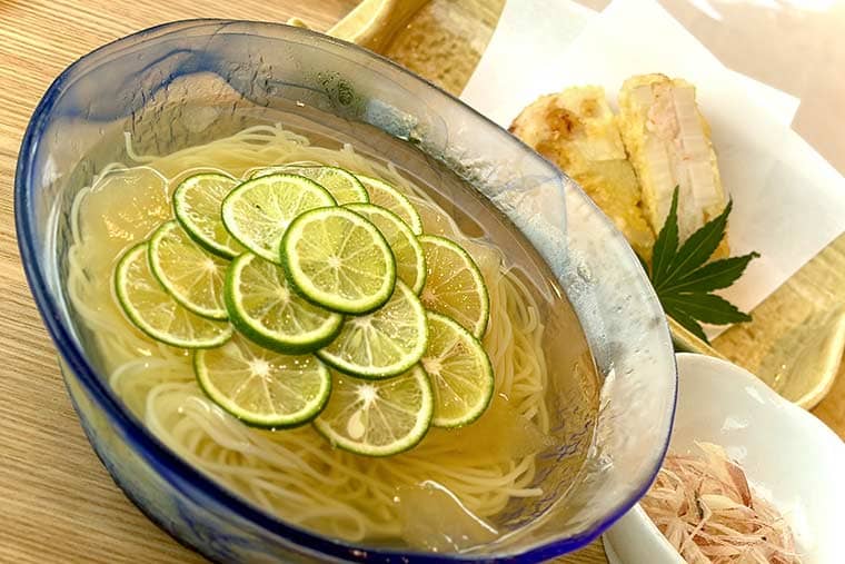 地粉すだち素麺と浮島新蓮根のはさみ揚げ